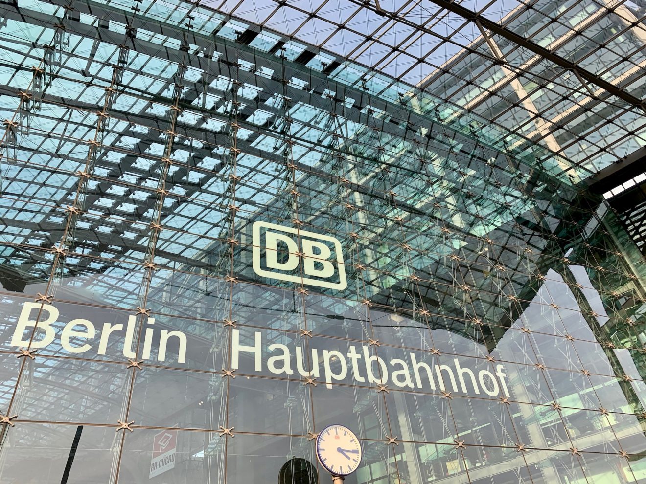 tourist places near hauptbahnhof berlin