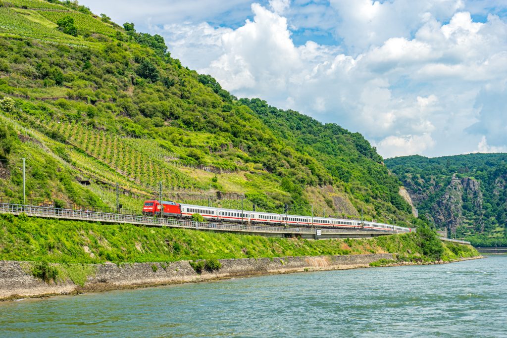 Treinen langs de Rijn, Rheinstrecke, Germany