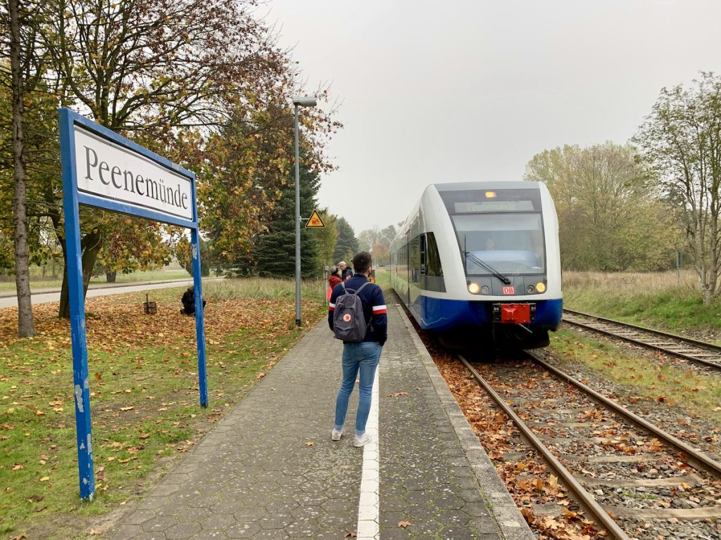 Trein naar station Peenemünde, Usedom