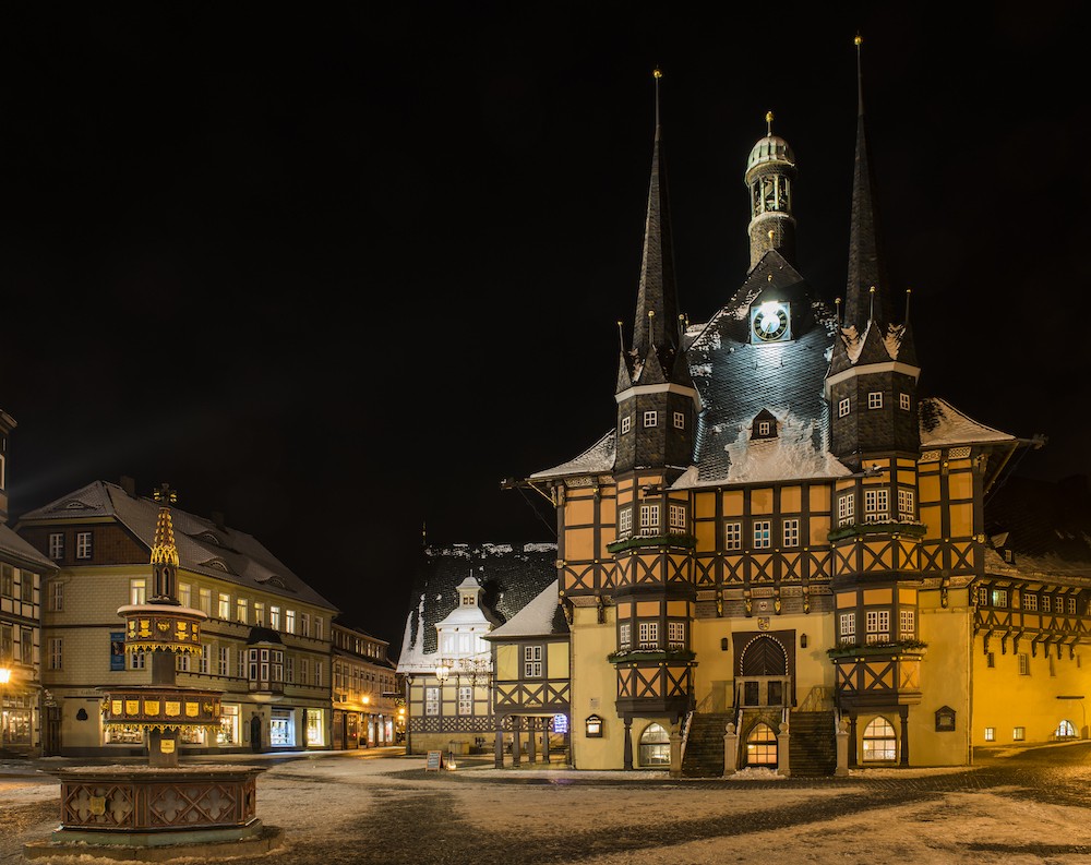 Rathaus (stadhuis) Wernigerode in de sneeuw, Harz
